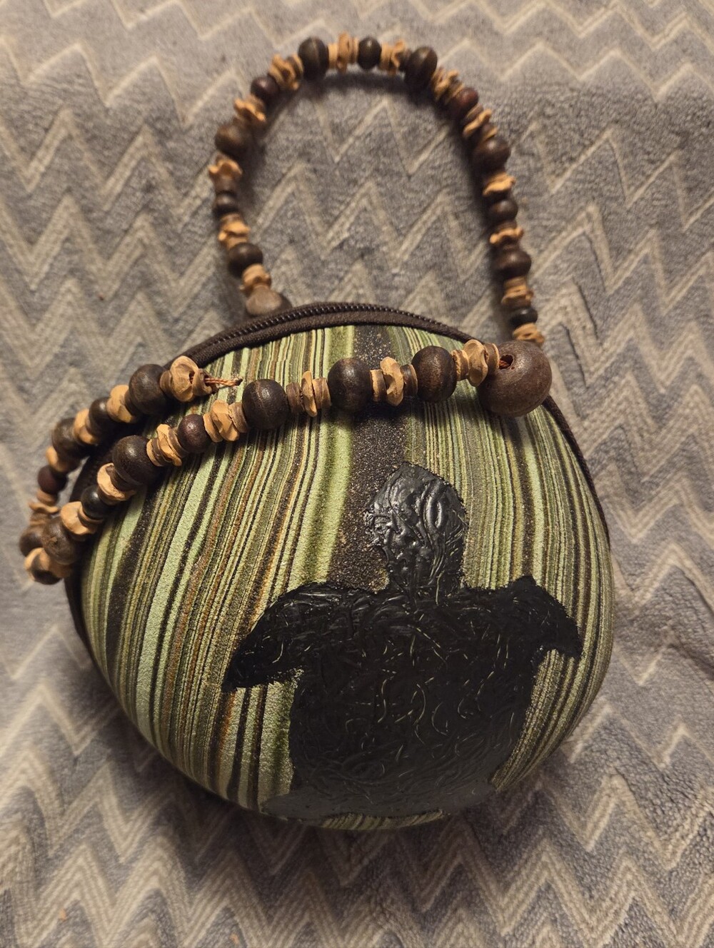 Coconut Shell Purse - Picture 2 of 8